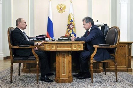 Tổng thống Nga Vladimir Putin và Bộ trưởng QP Sergei Shoigu